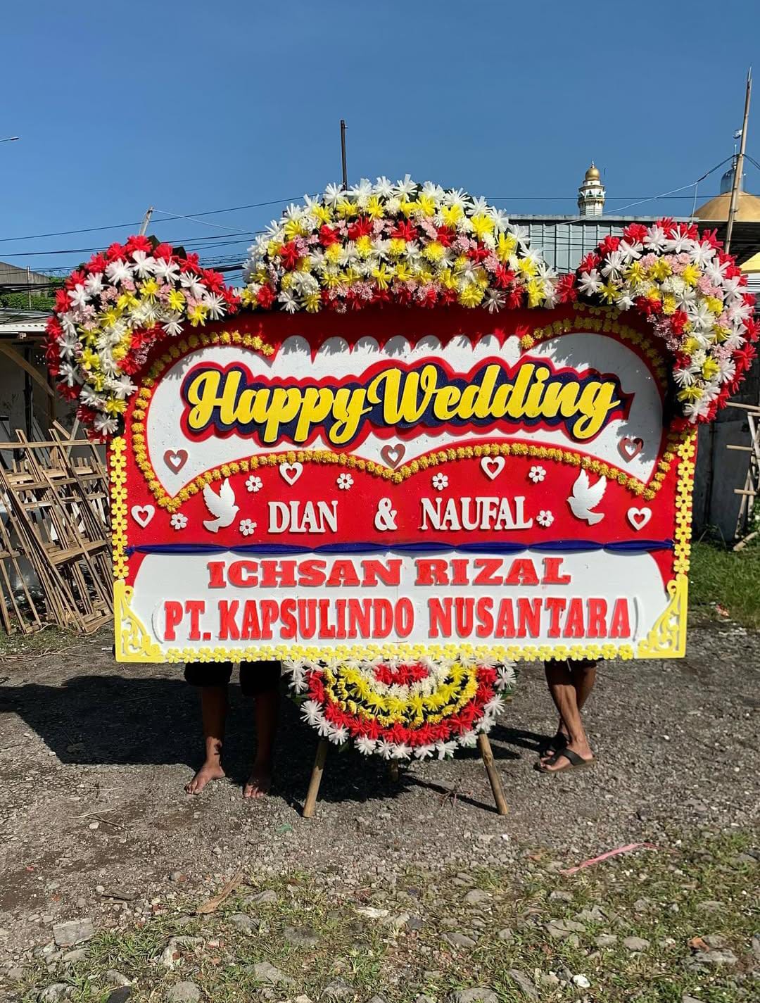 Karangan Bunga 4 Titik