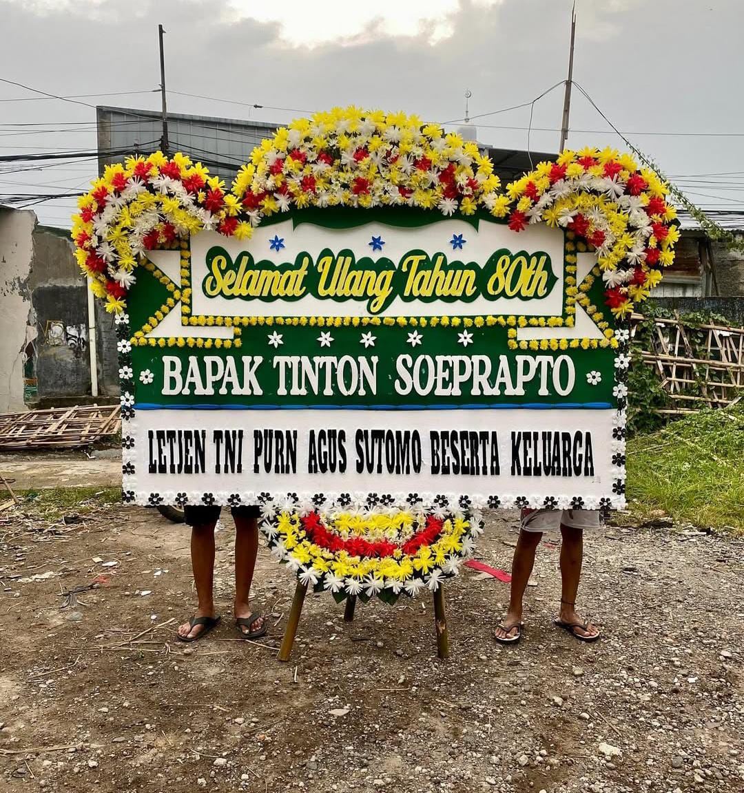 Karangan Bunga 4 Titik