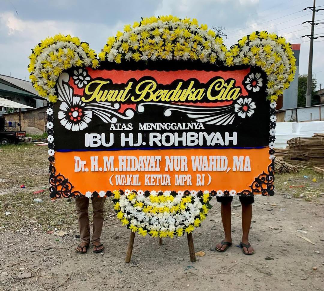 Karangan Bunga 4 Titik