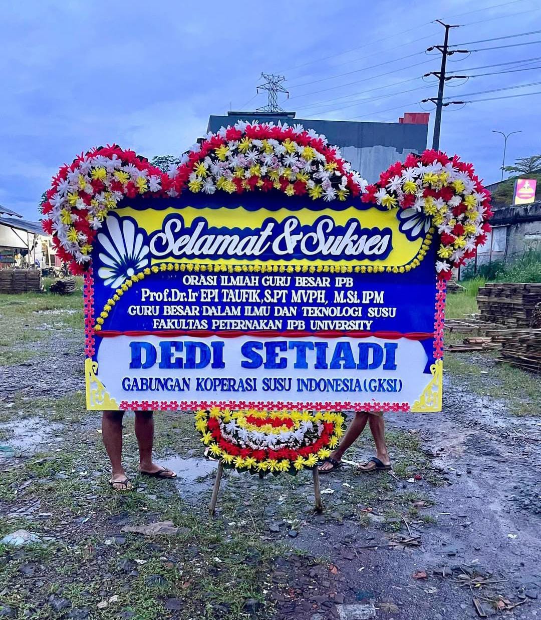 Karangan Bunga 4 Titik