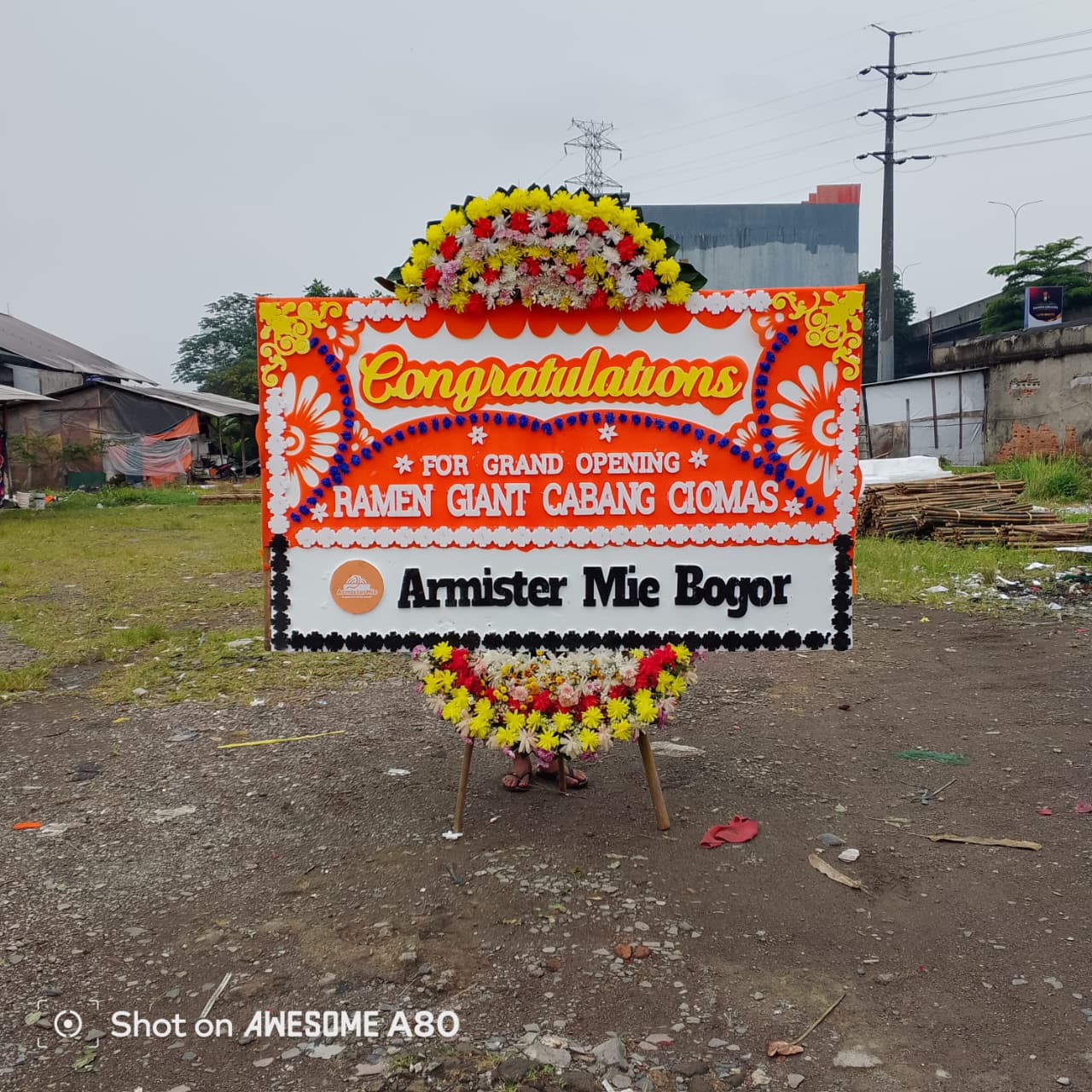 Karangan Bunga Duka Cita Standing